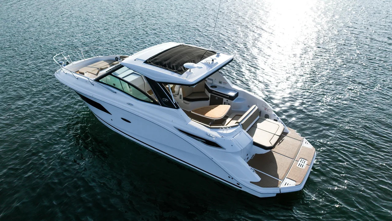 Sea Ray 320 Sundancer on the water at Ugly John's — professional photo 3